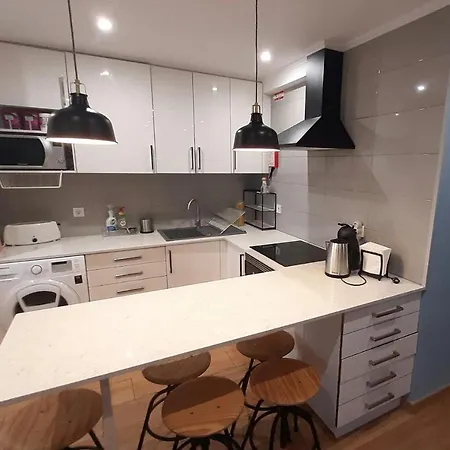 Apartamento T2 com 2wc em condomínio com piscina