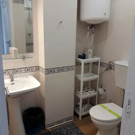 T2 com 2wc em condomínio com piscina * Albufeira