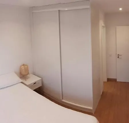 Apartamento T2 com 2wc em condomínio com piscina Albufeira